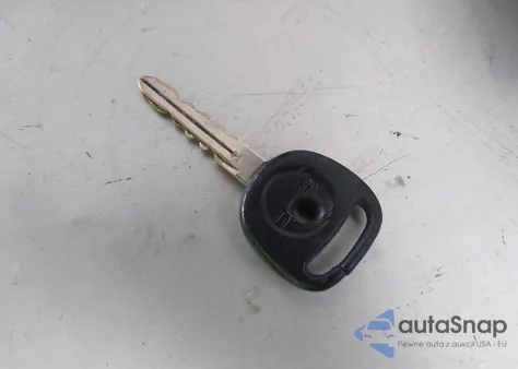 2005 GMC Yukon Slt from USA, damaged, VIN 1GKEC13TX5R110019